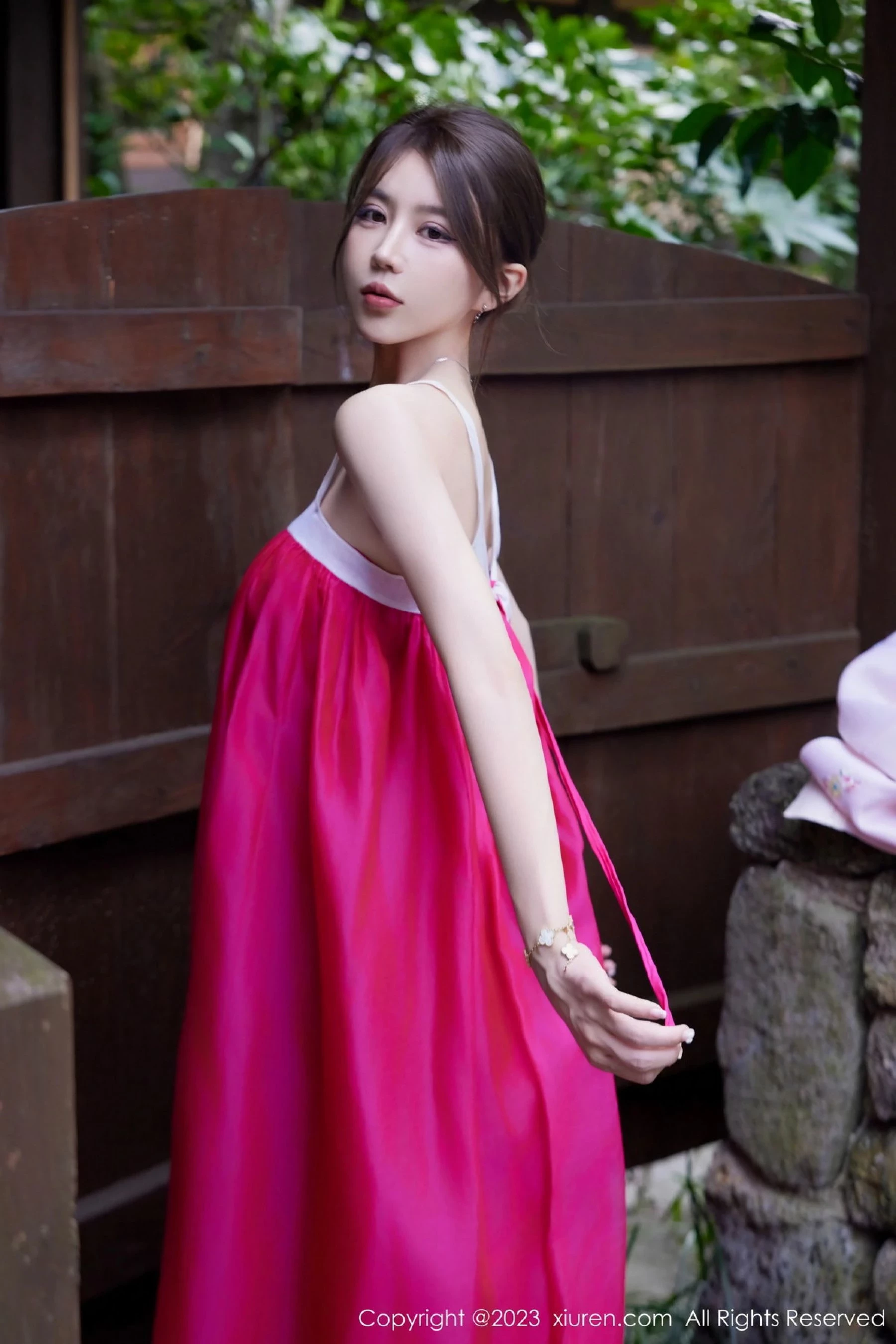 28494539.webp