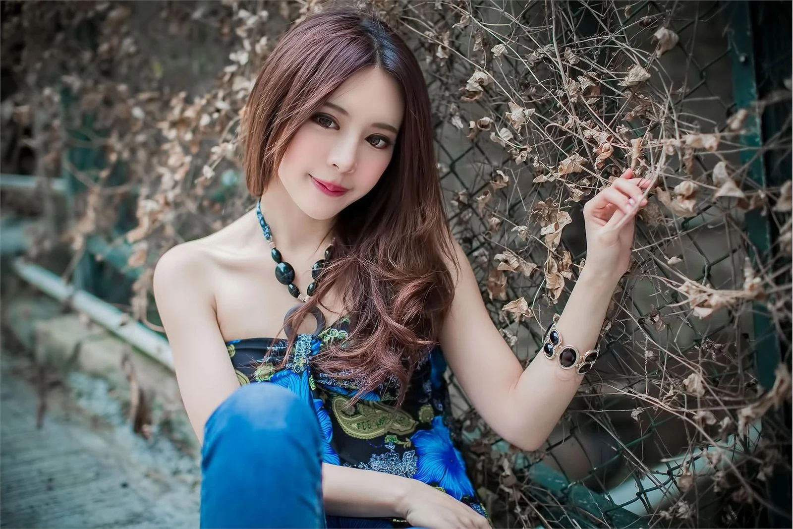 4407239.webp