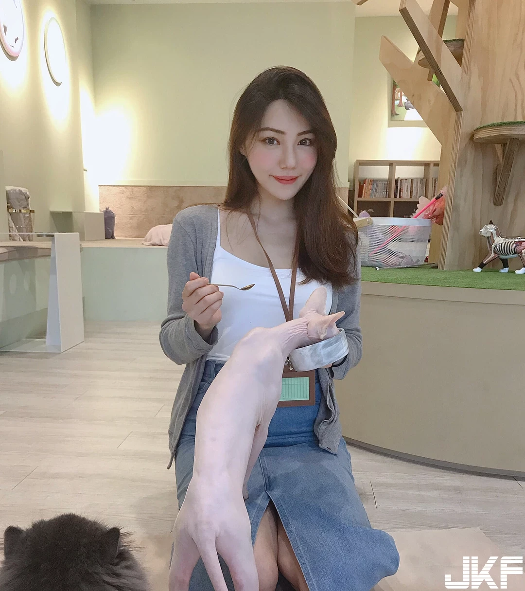 4758144.webp