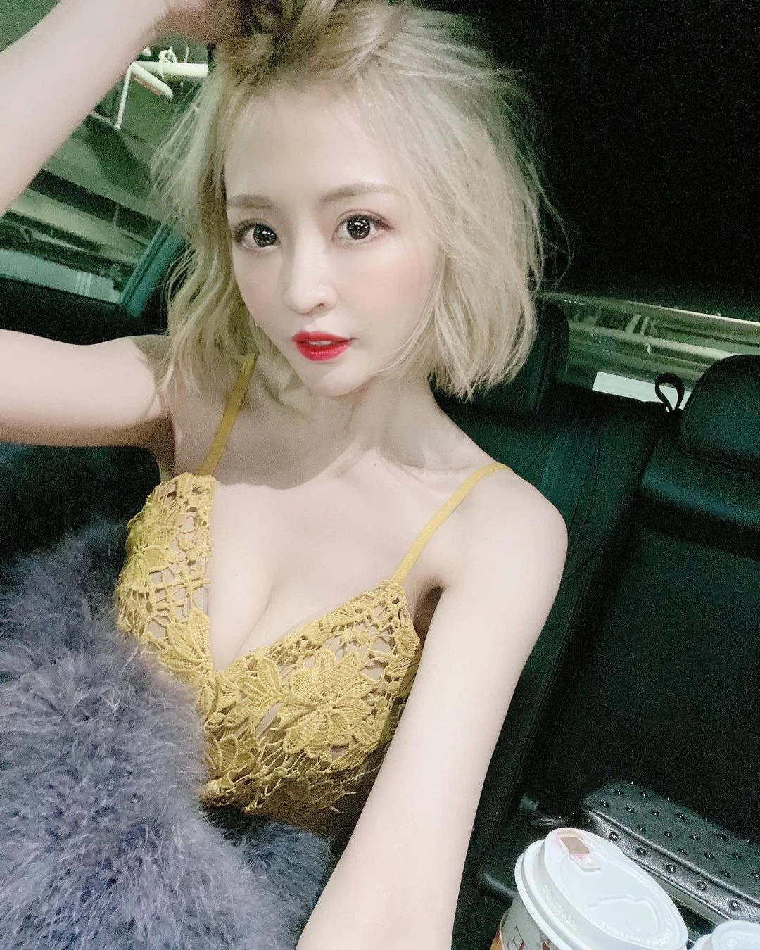 19541366.webp