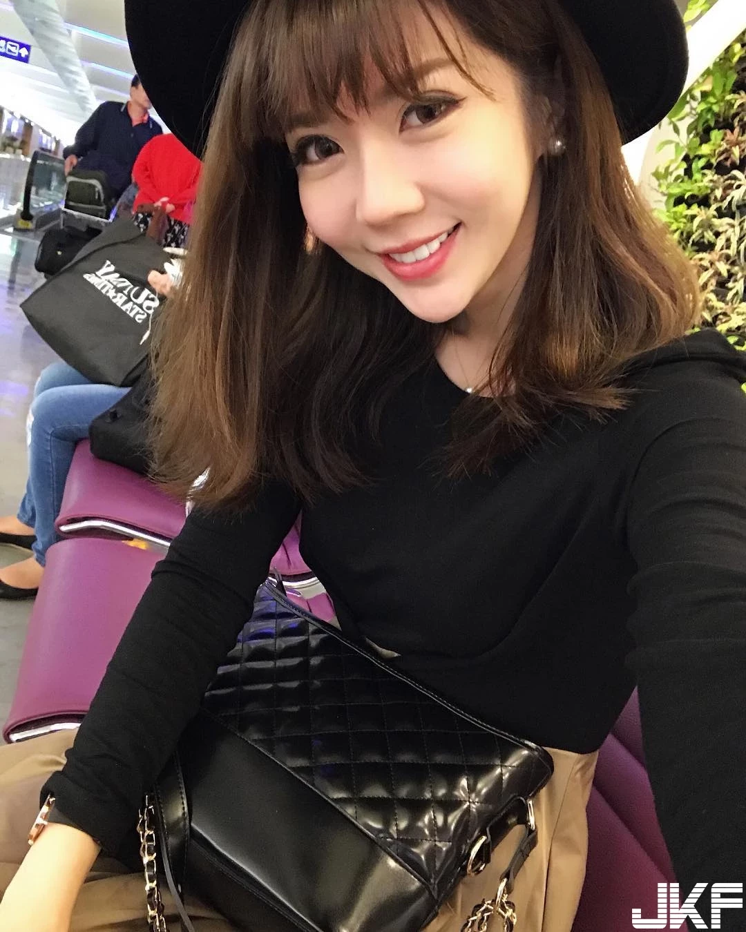 4936149.webp