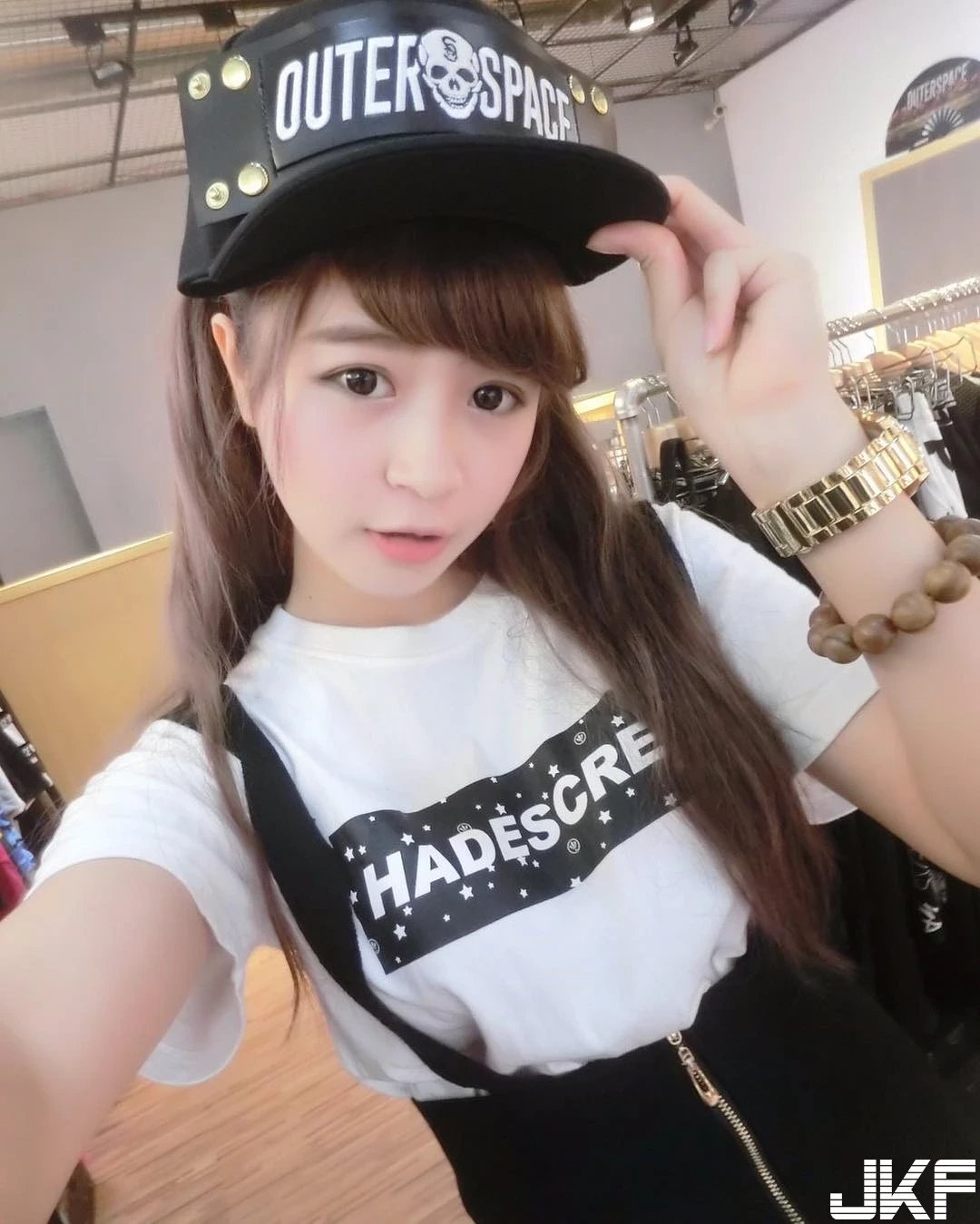16809578.webp