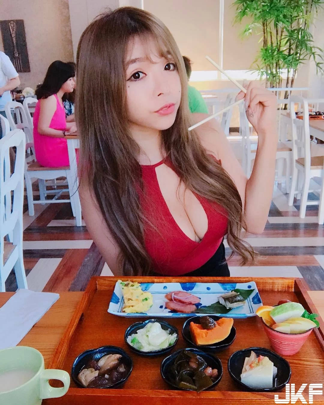5022549.webp