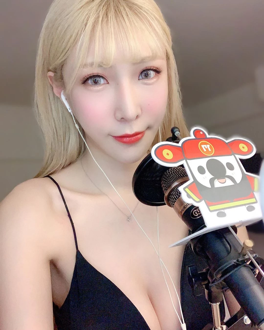 4064403.webp