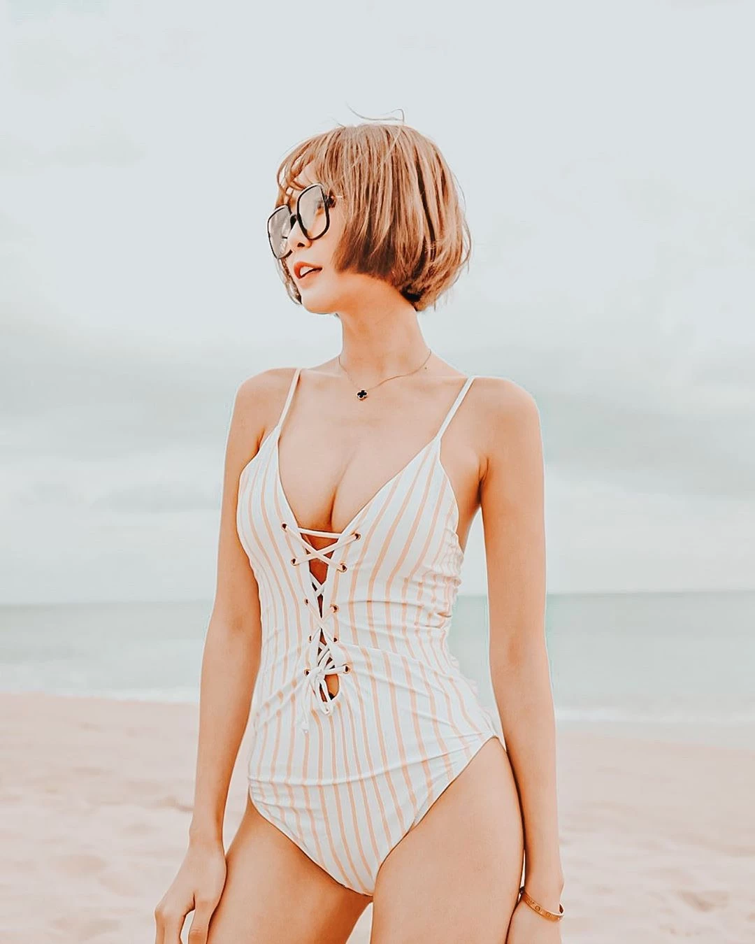 4064416.webp