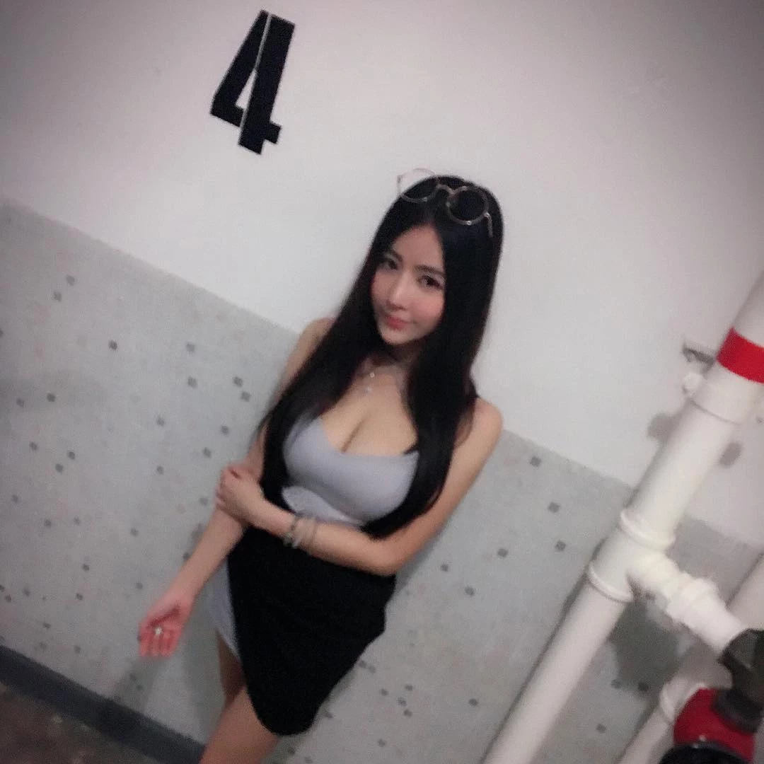 4360829.webp