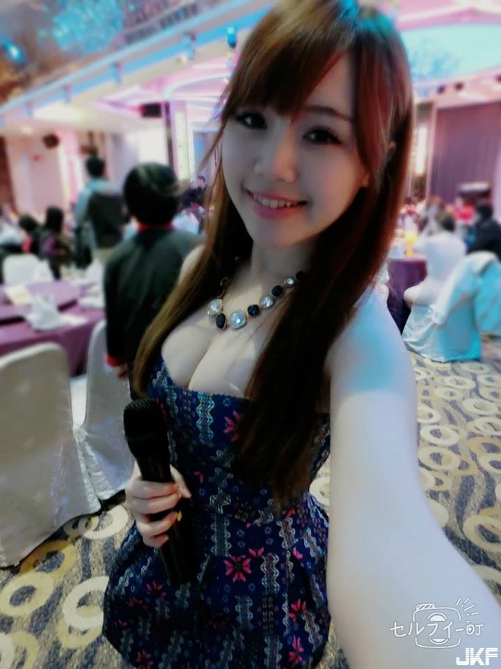 16890854.webp