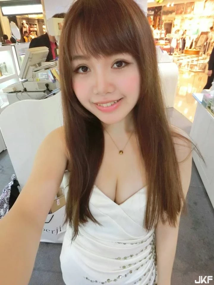 16890859.webp