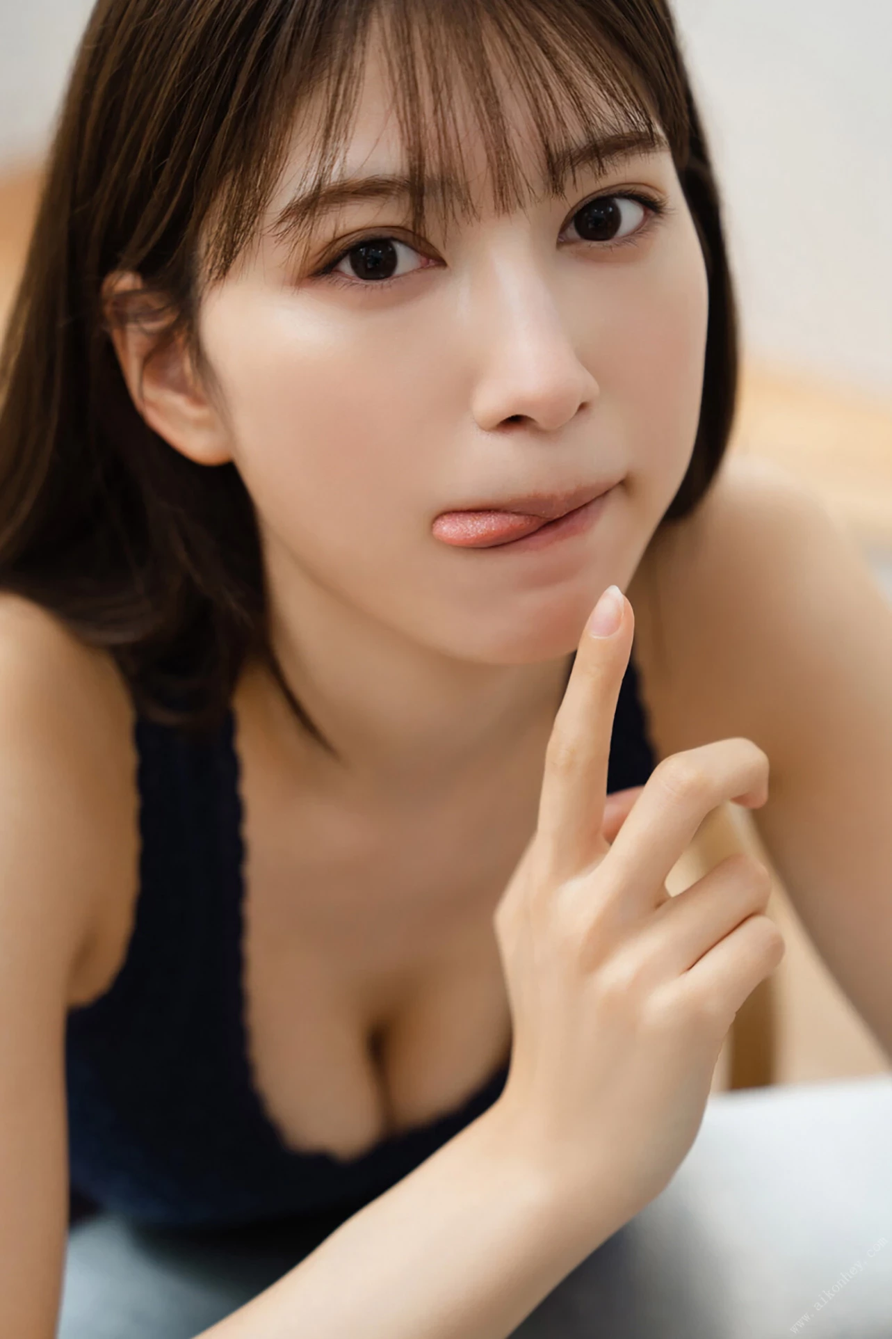 28469063.webp