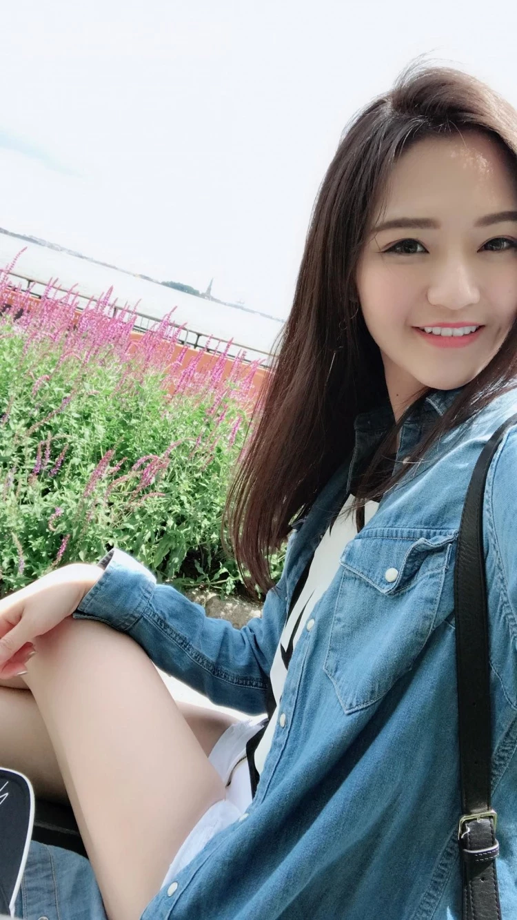 4084560.webp
