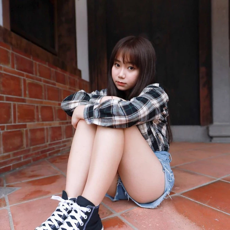 4084810.webp