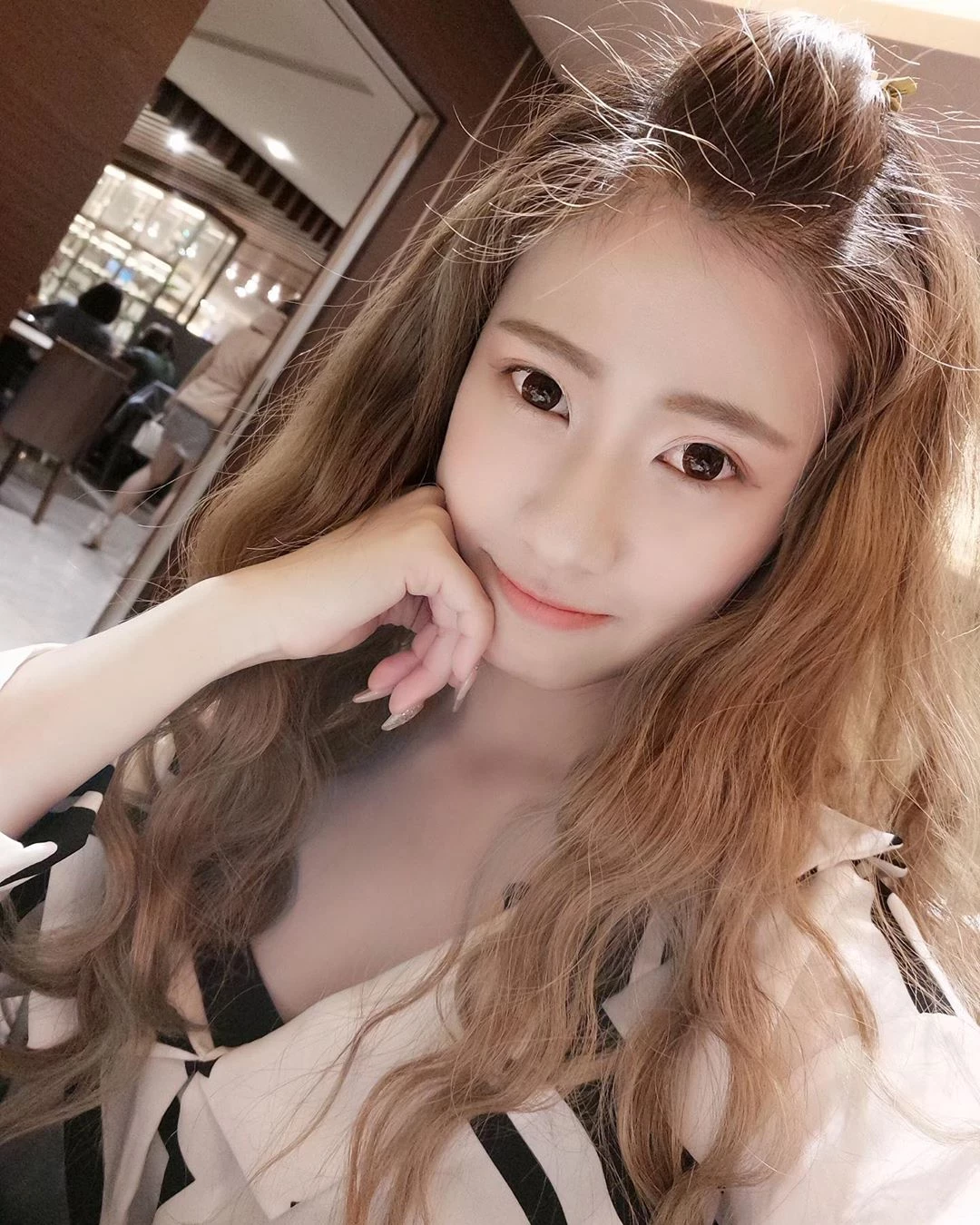 4094324.webp