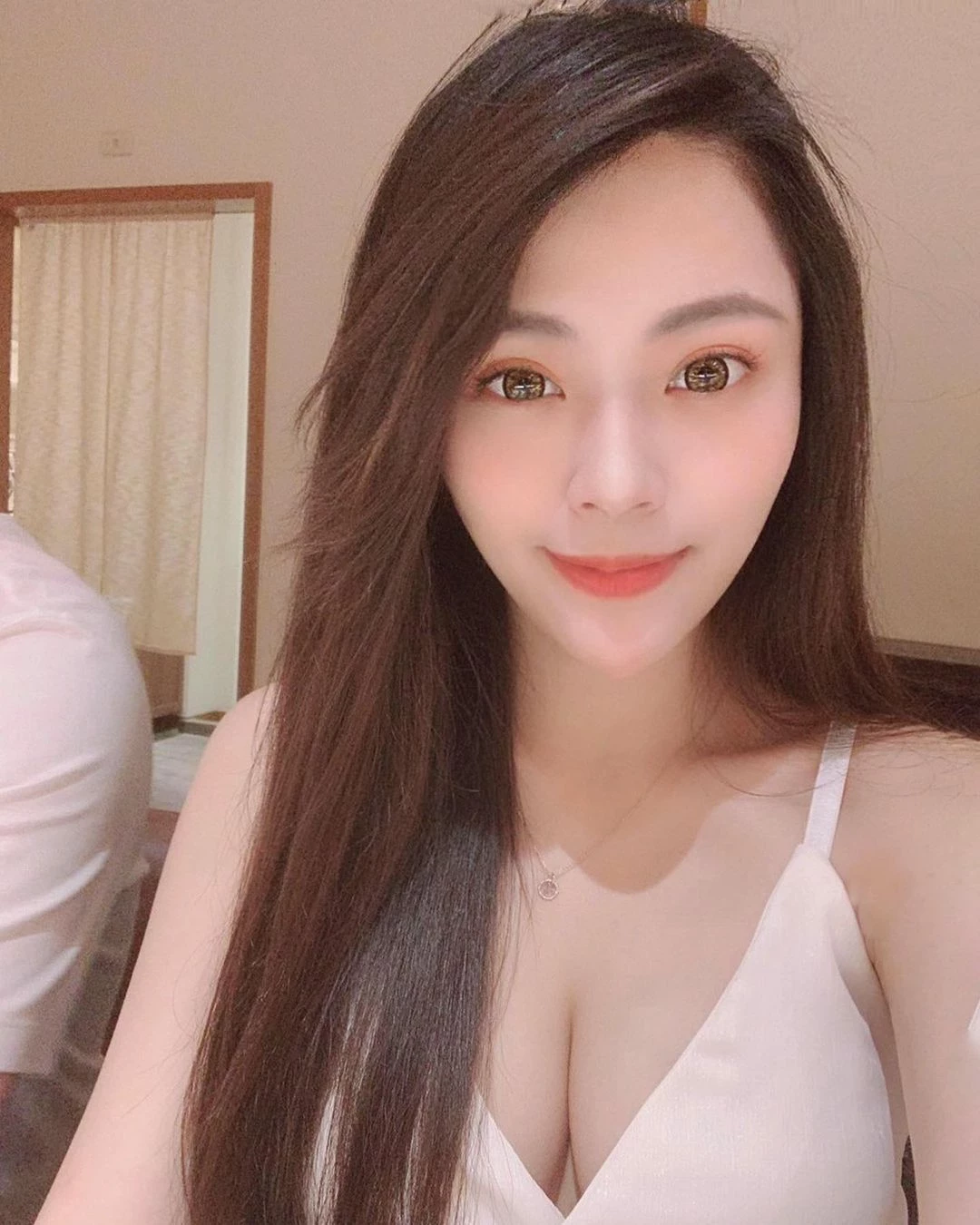 18196460.webp
