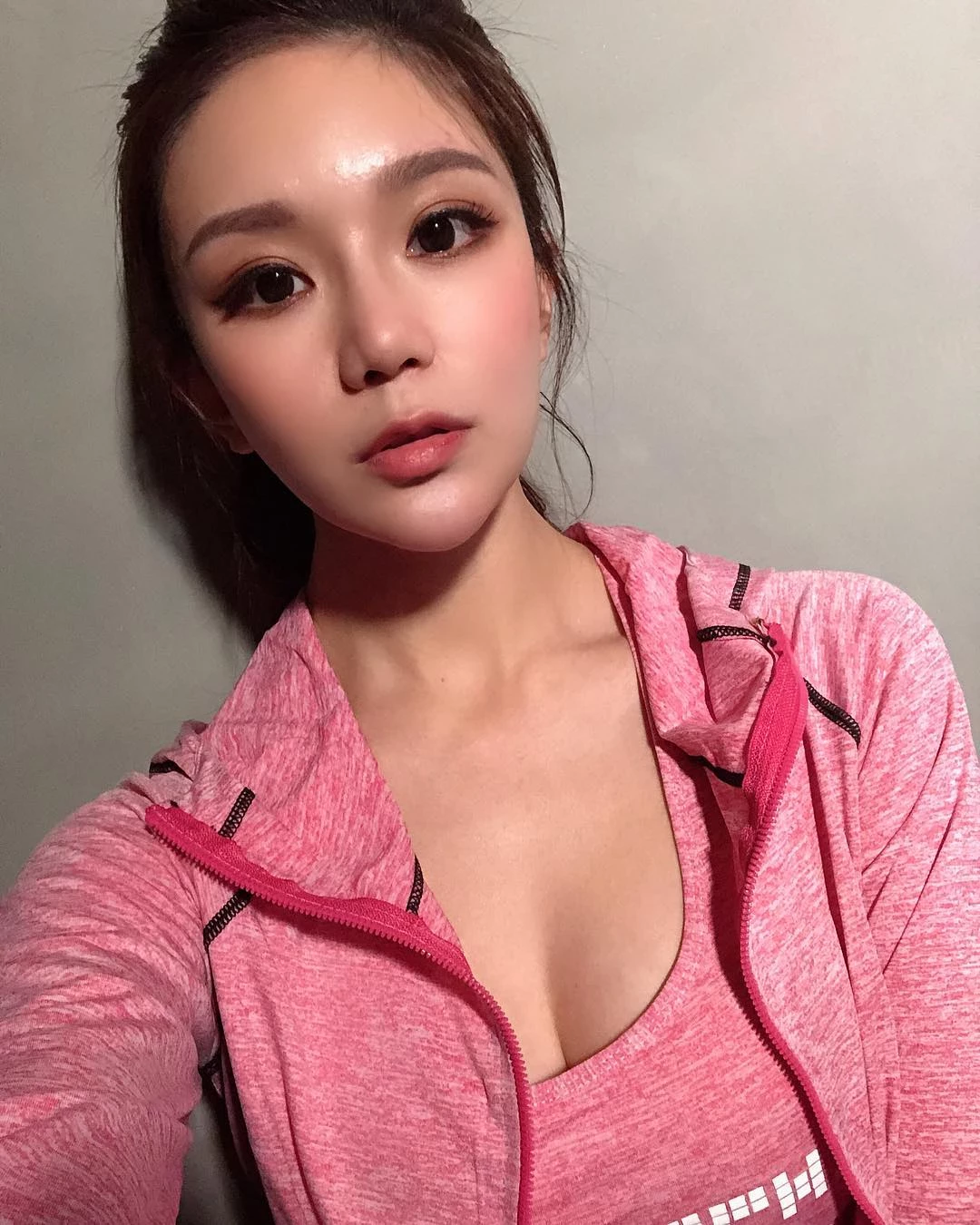 4099614.webp