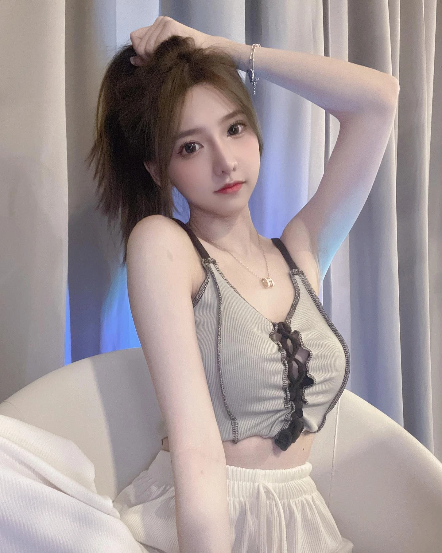22957795.webp