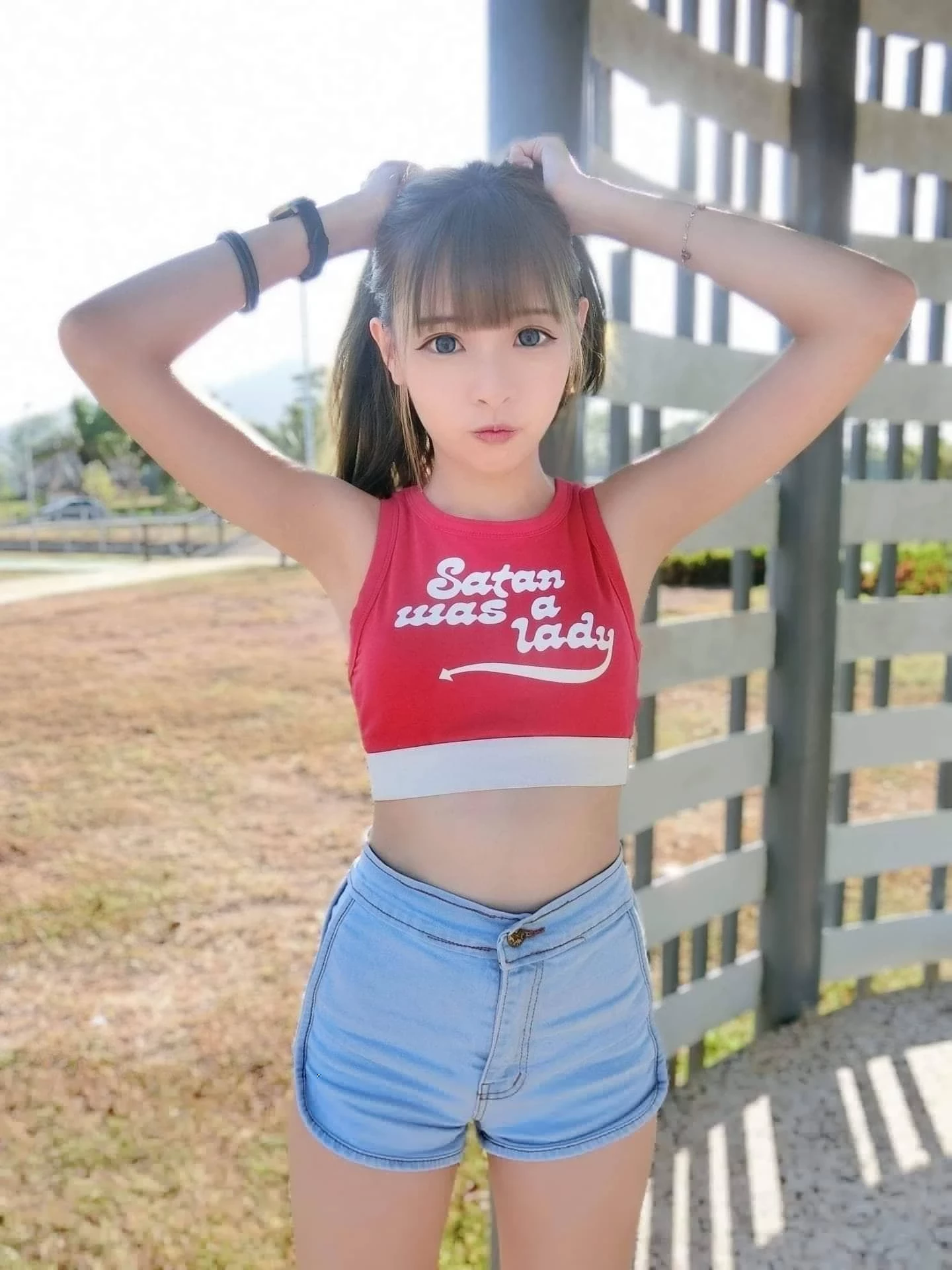 4406885.webp