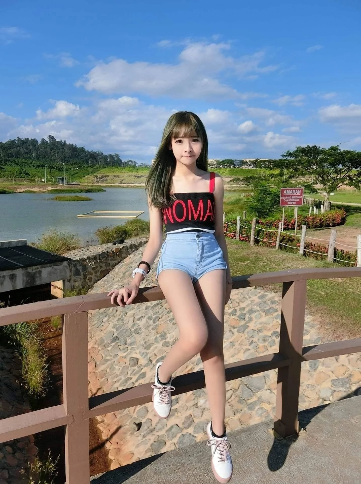 4406887.webp