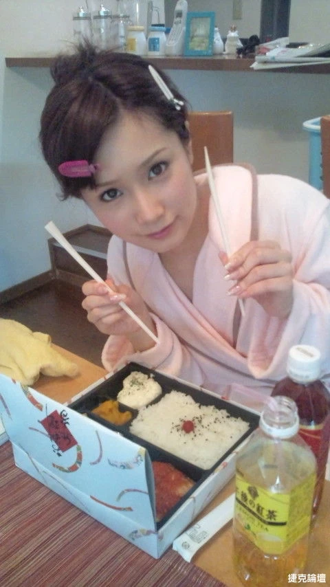 17590896.webp