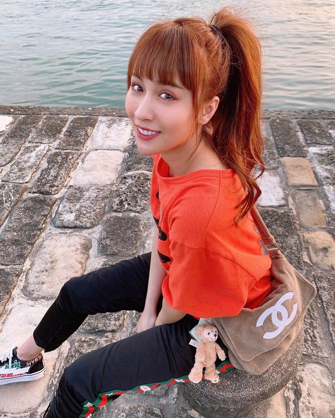 1676275.webp