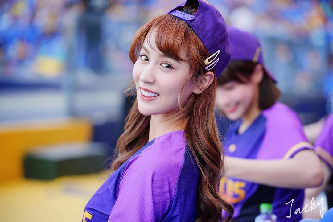 1676284.webp