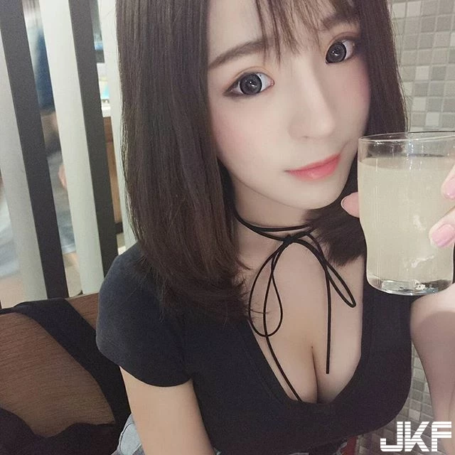 4886850.webp