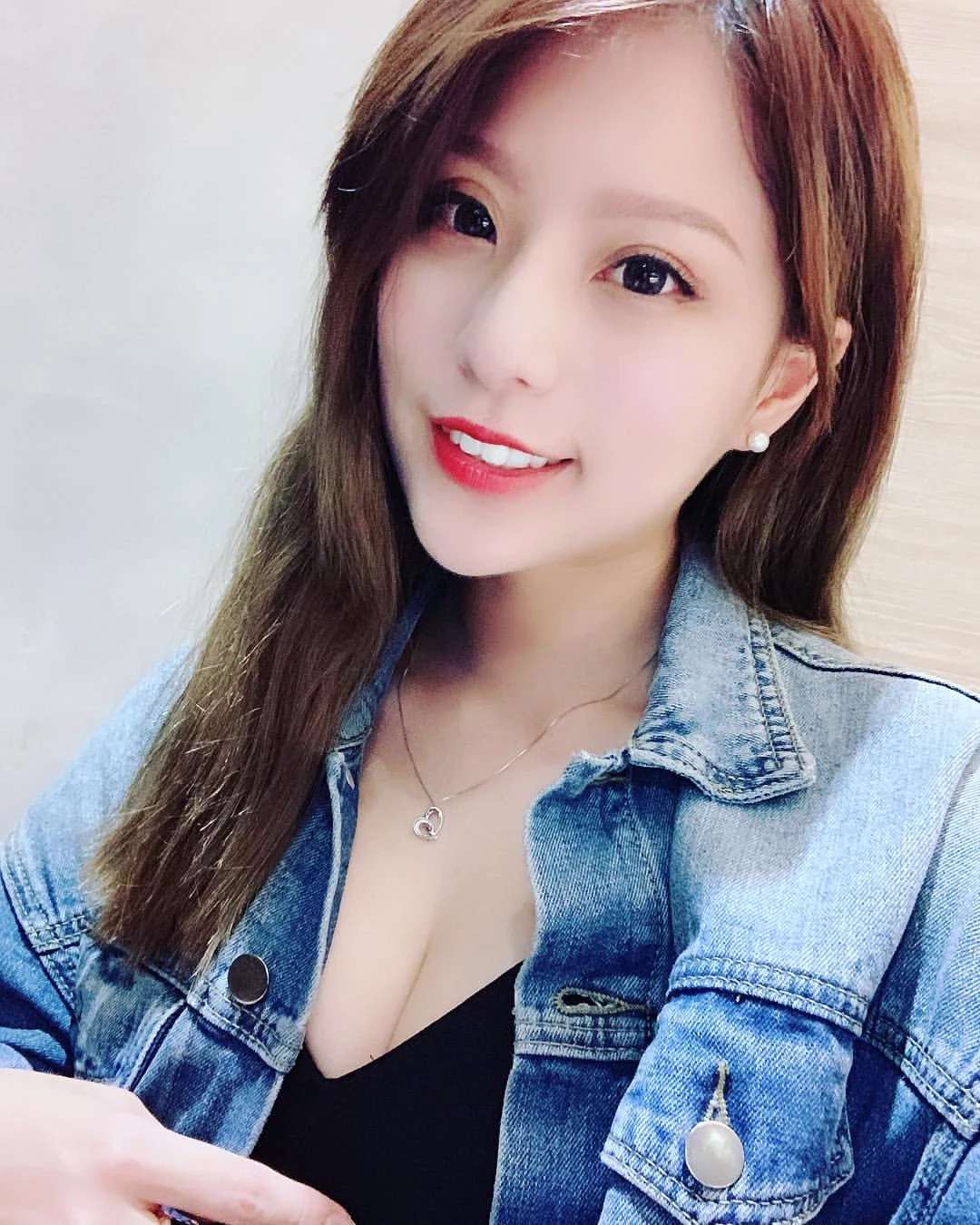 112908d4juf000gr704tq4.webp