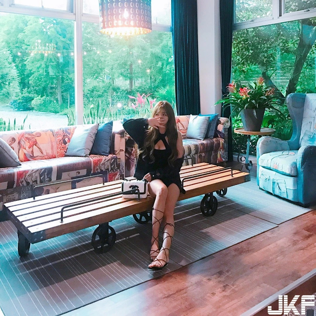 180537mmb8wwcfq2cy8jtm.webp