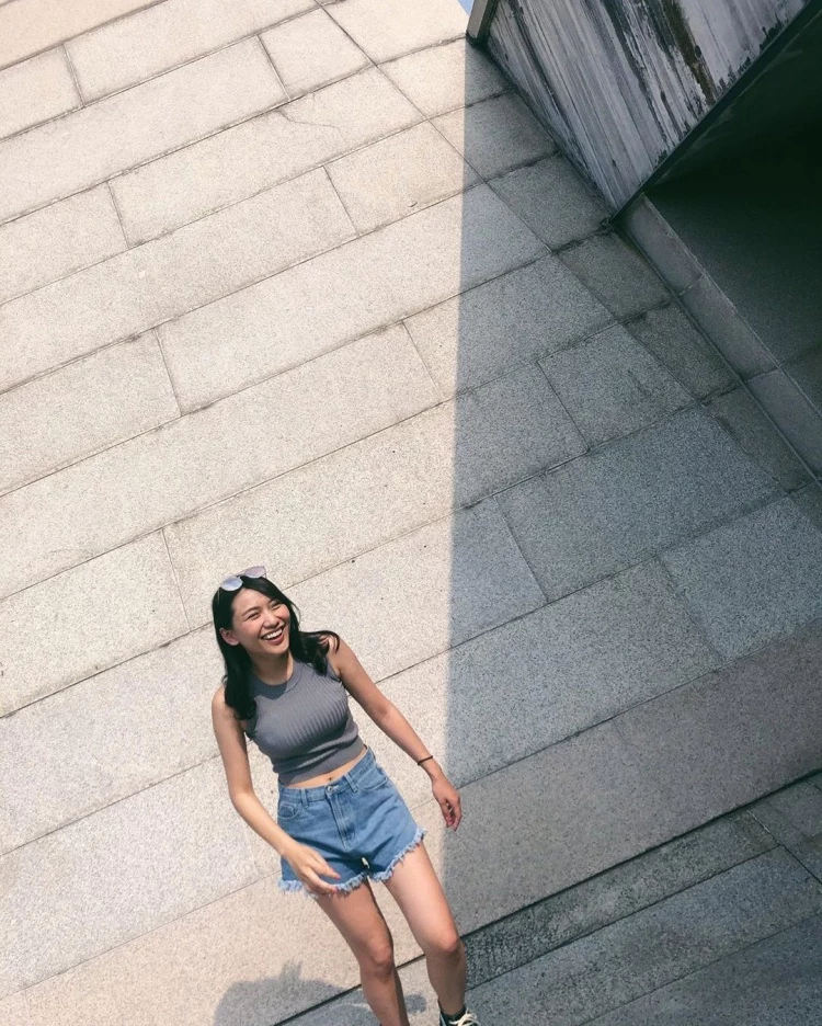 151755xq9k49qq3nyn8393.webp