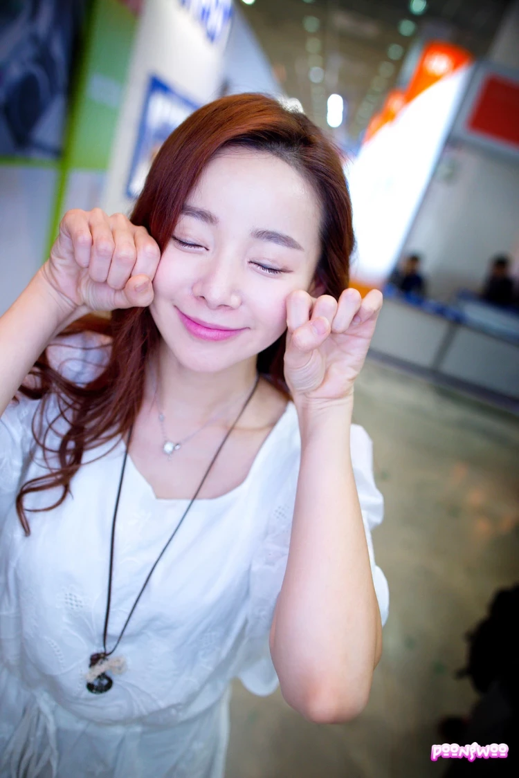 111646x6aab6f0z300o42k.webp