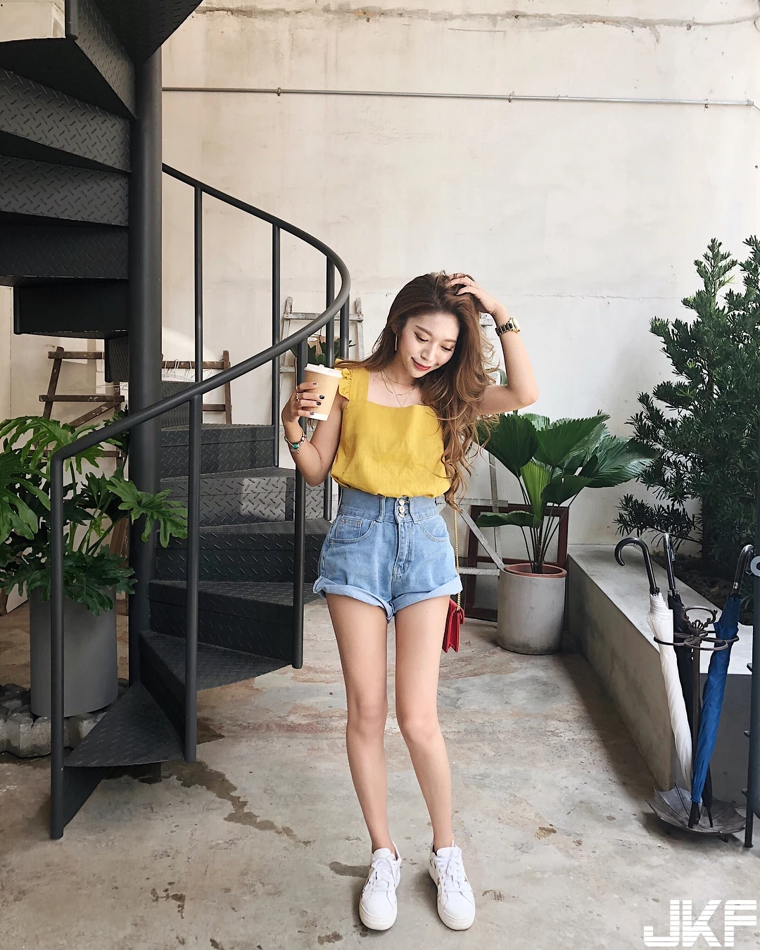 184448r9y5orfz6or33zyx.webp