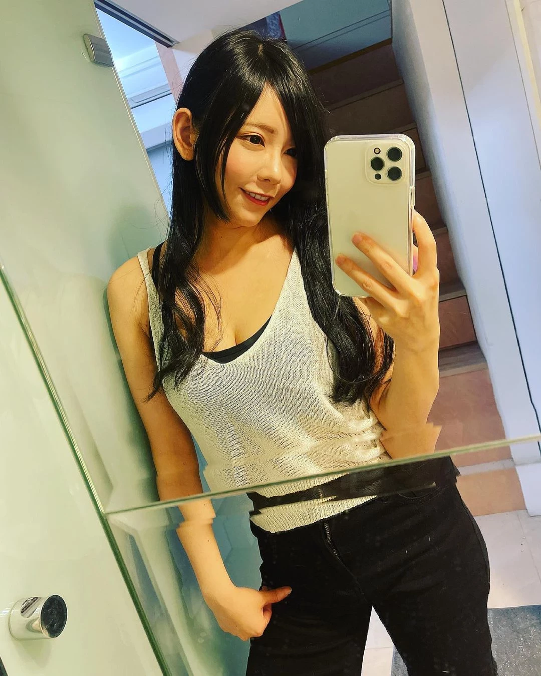160706sb8wmfukmz8m6g7n.webp