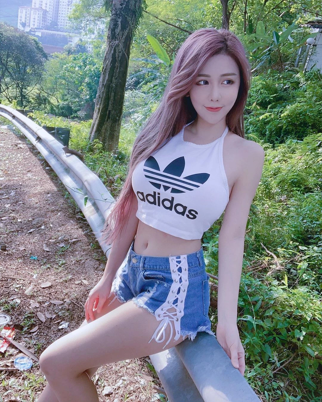 114455f636x1mpmkpxhs52.webp
