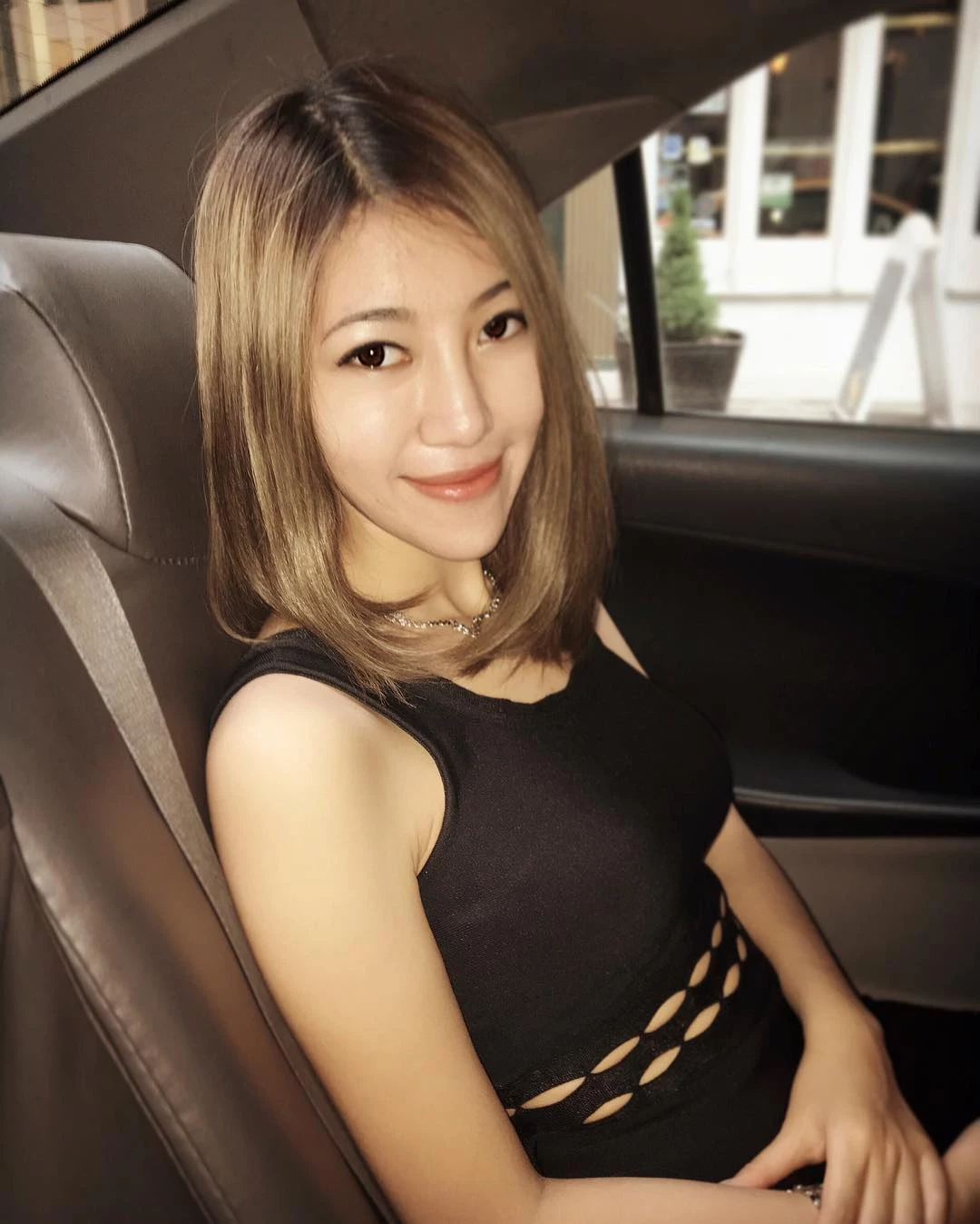 161526njr0r53hh76zrdrw.webp
