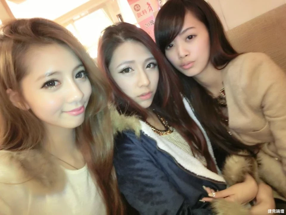 182152x97wsamjua4mmh9a.webp