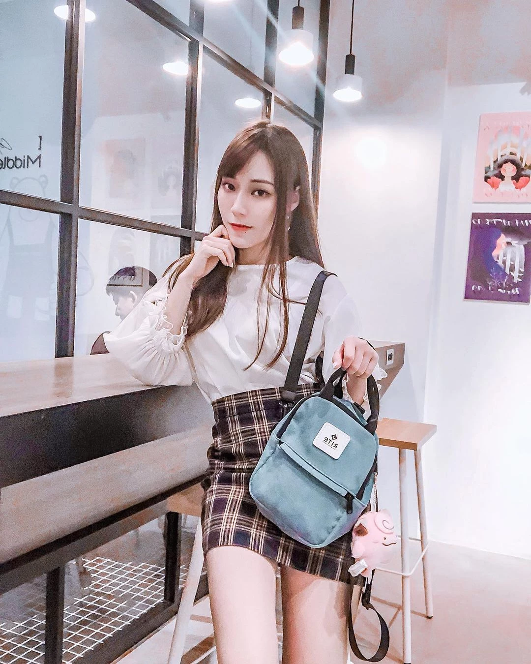 1702059.webp