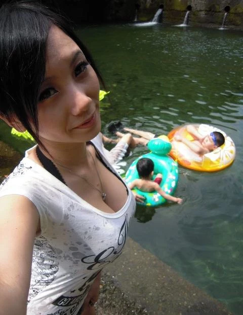 103904ebbs8g1g1oror8lp.webp