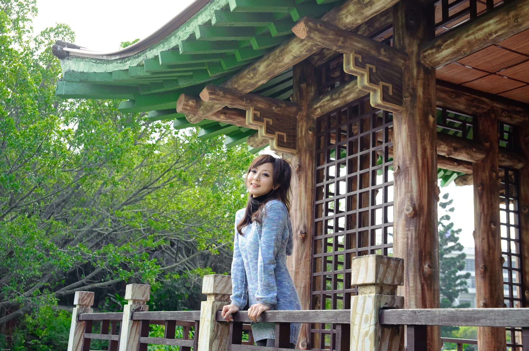 30716596.webp