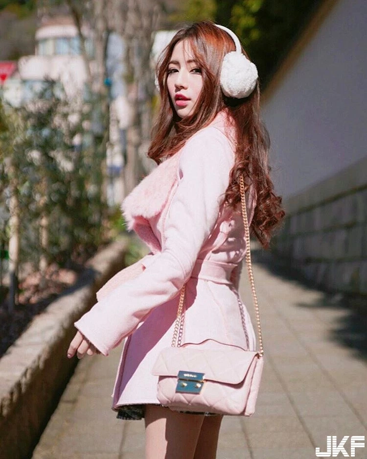 16801063.webp