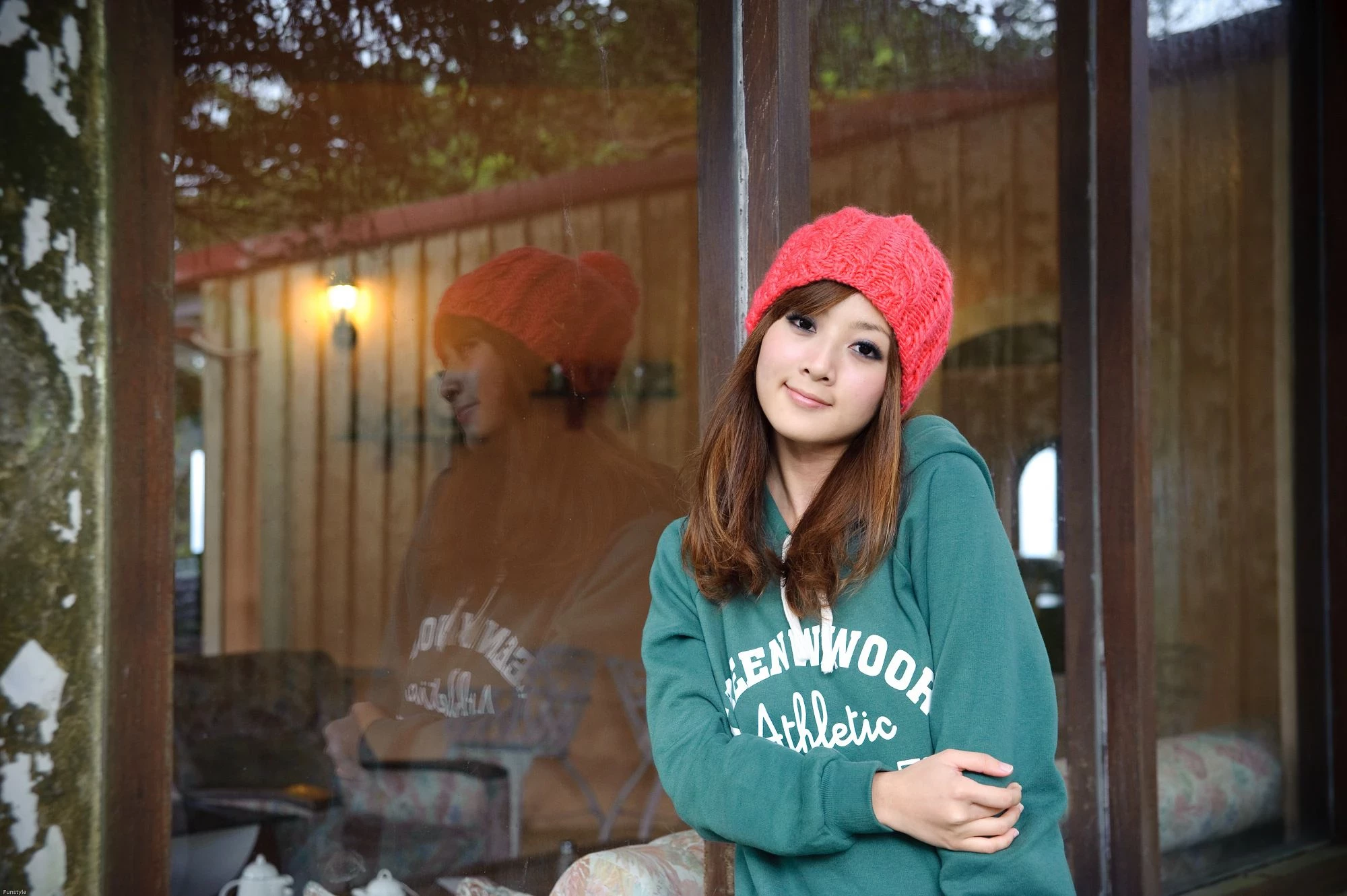 30716995.webp