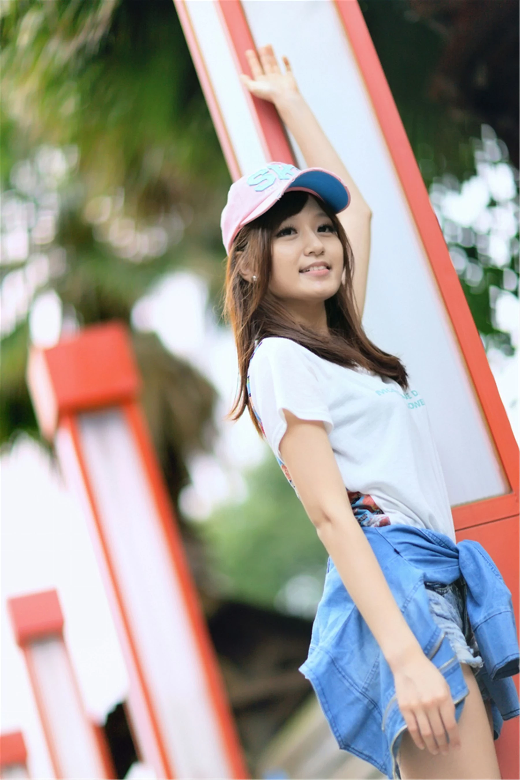 30744627.webp