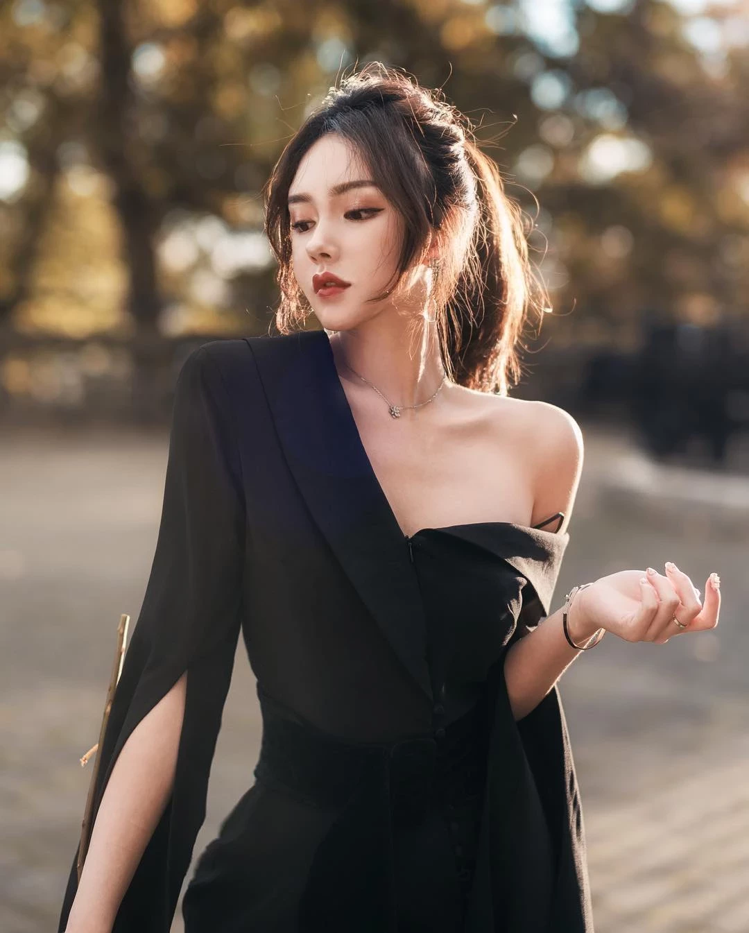 163425qlckhddnnyy8t431.webp