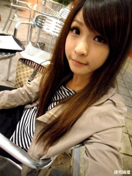 122919fl7vle9lslz4vm1a.webp
