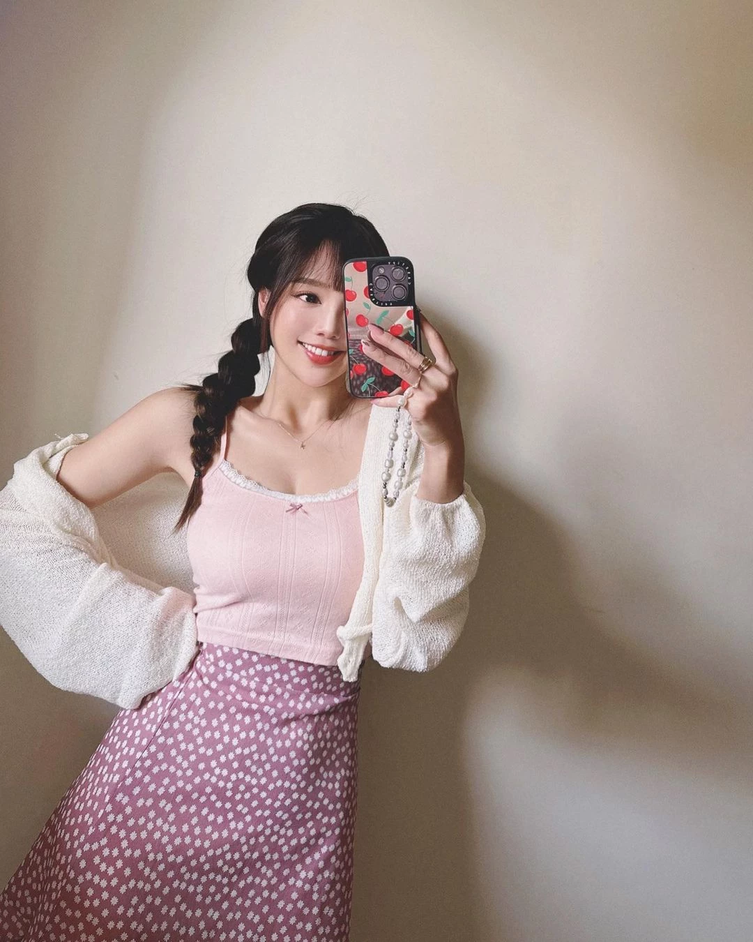 124635q8bn6vvowv2w010p.webp