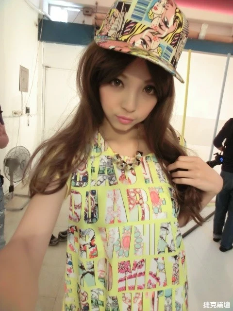 124047qk1p15bg2bp6er15.webp