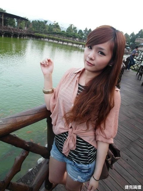 112528b275j76r6qprp2r4.webp