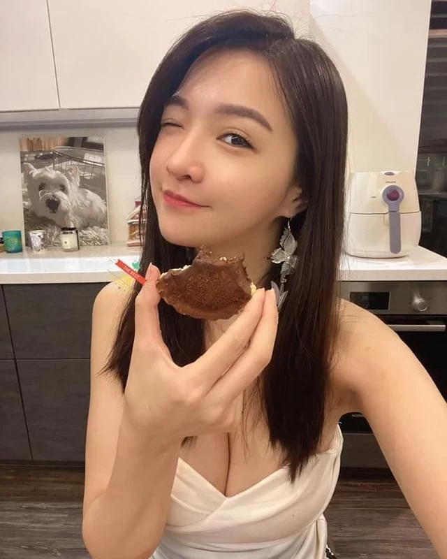 163832p6nzspu1kwkonn0s.webp