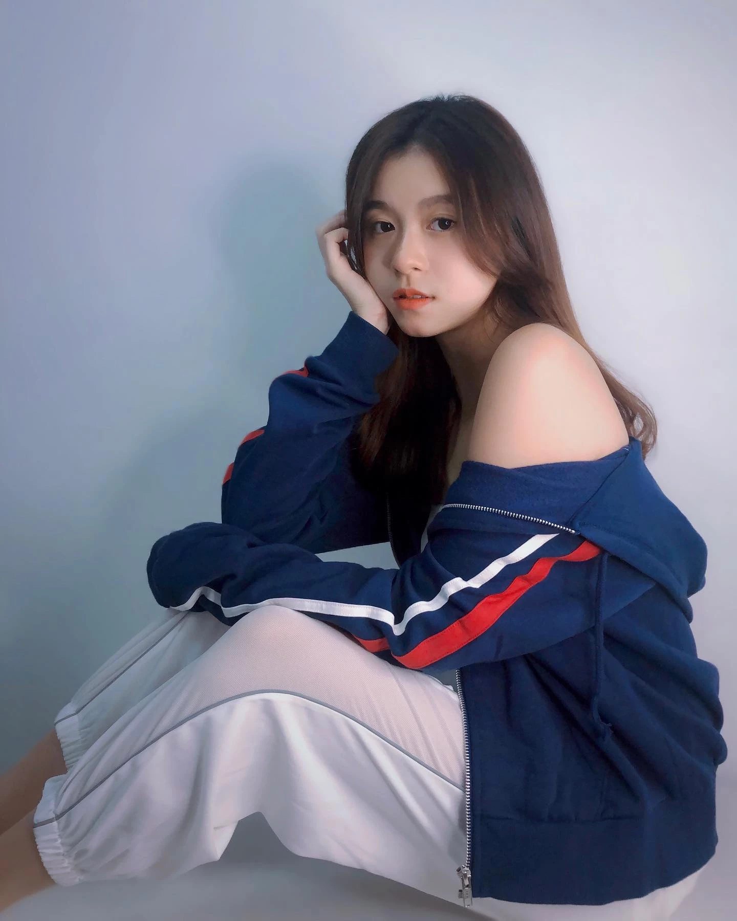 141302mu4btz605cb98u30.webp