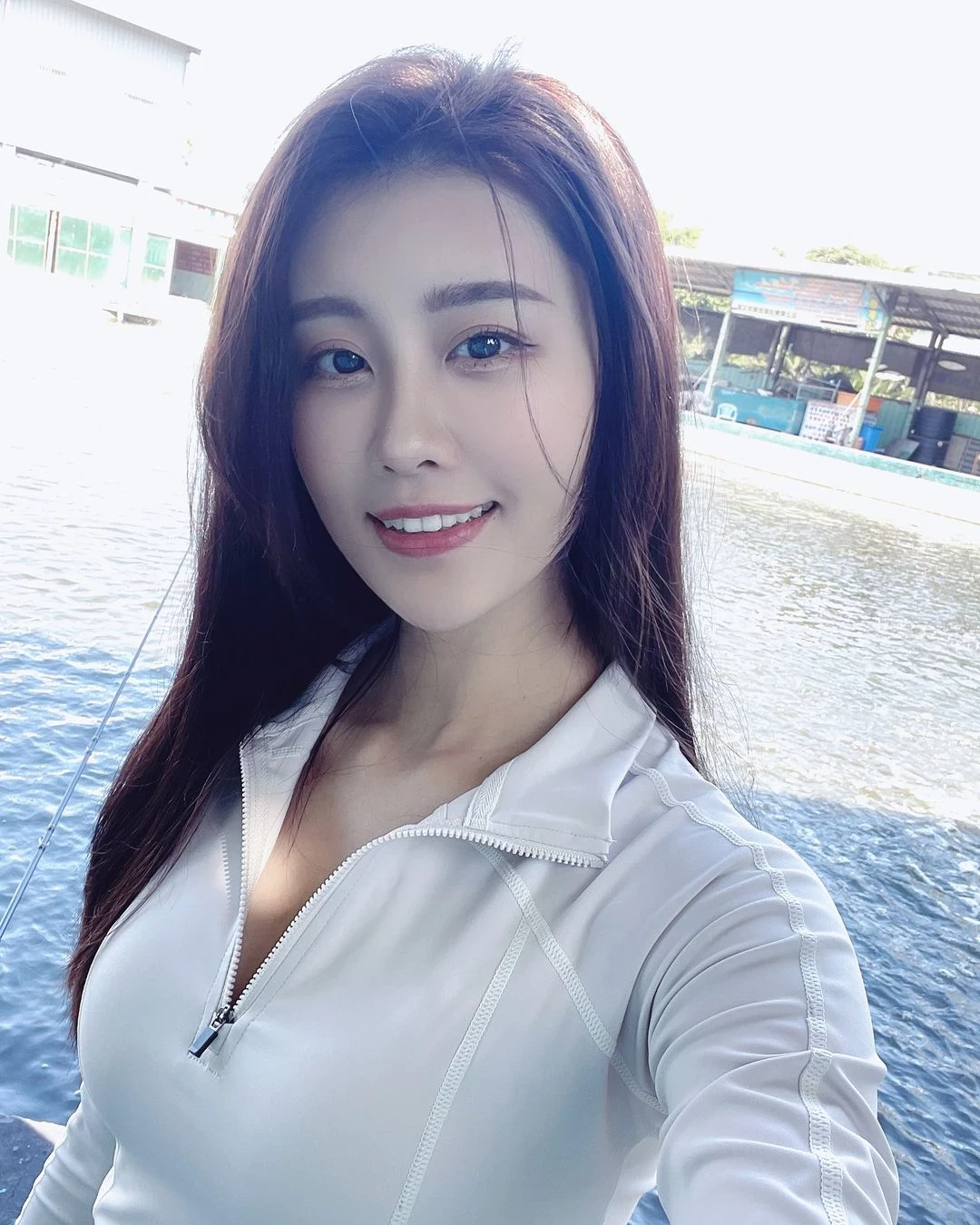 144449zee6l99j7jp66f99.webp