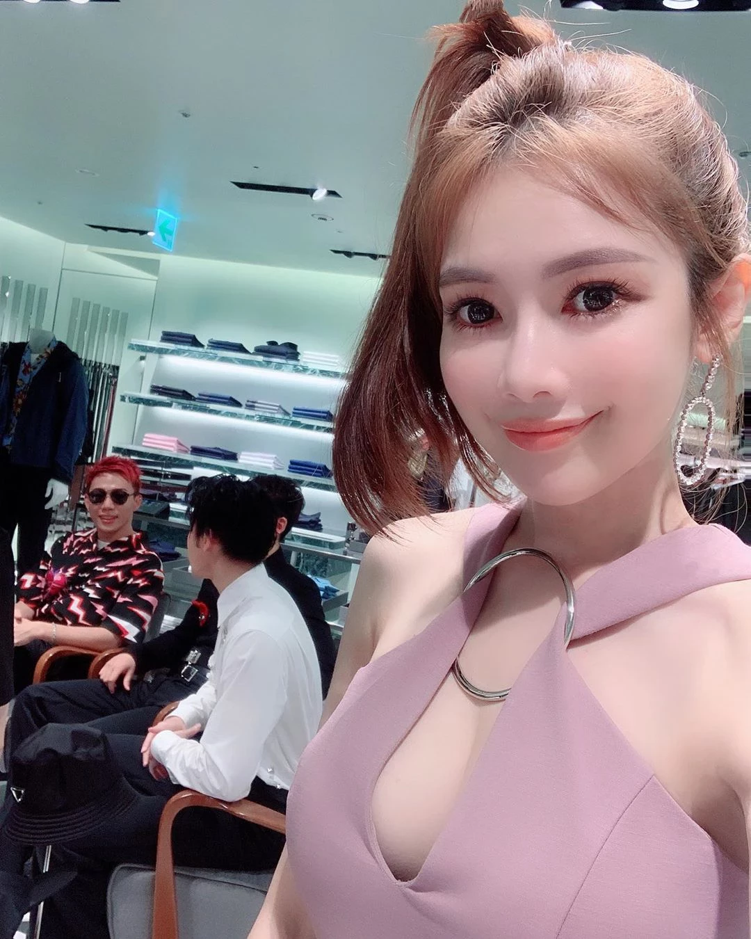 123238ilczm2aziao2y29g.webp