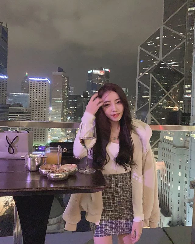 084428p7w611bnsztsbwtw.webp